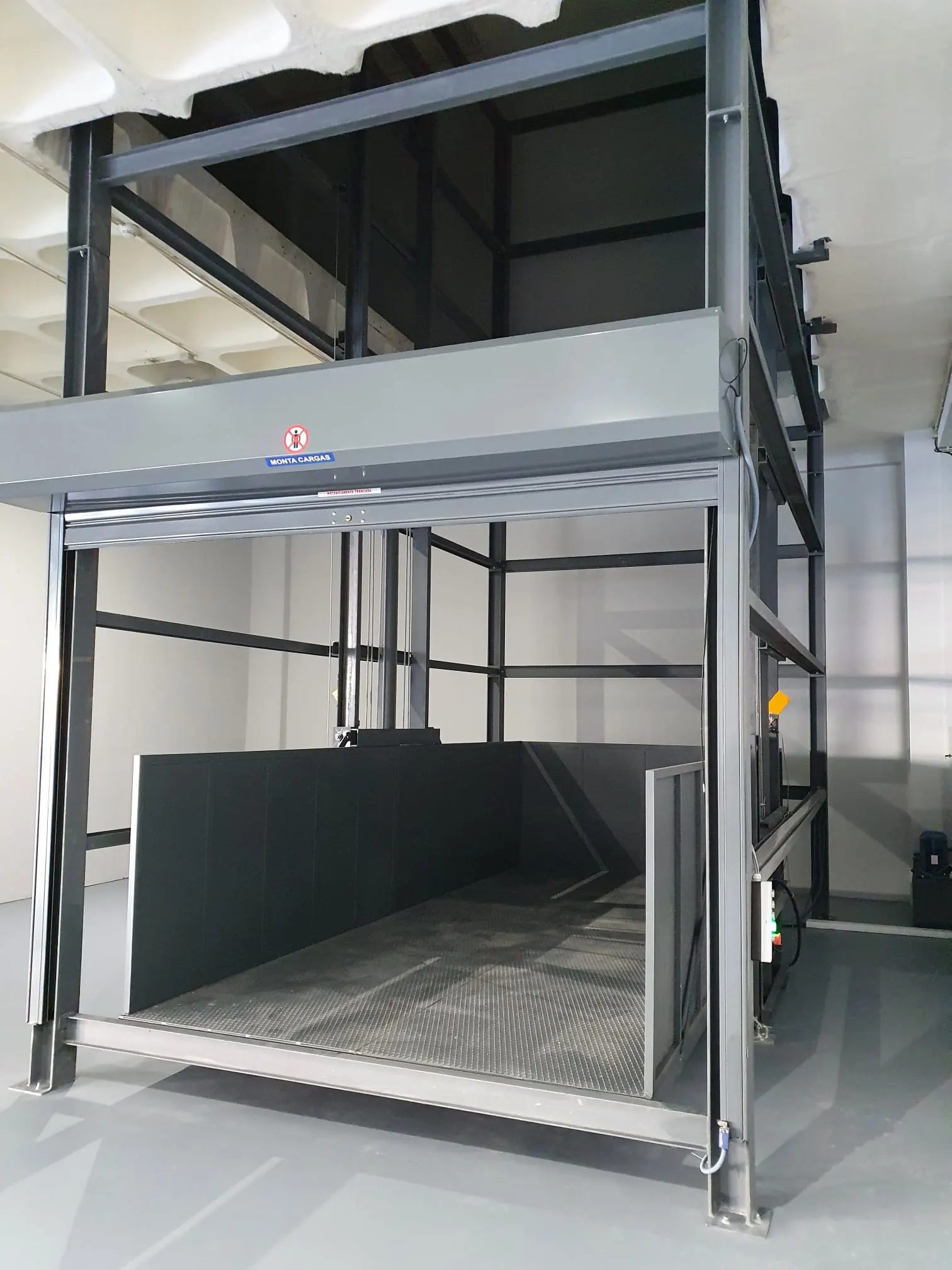 monta autos ascensilis
